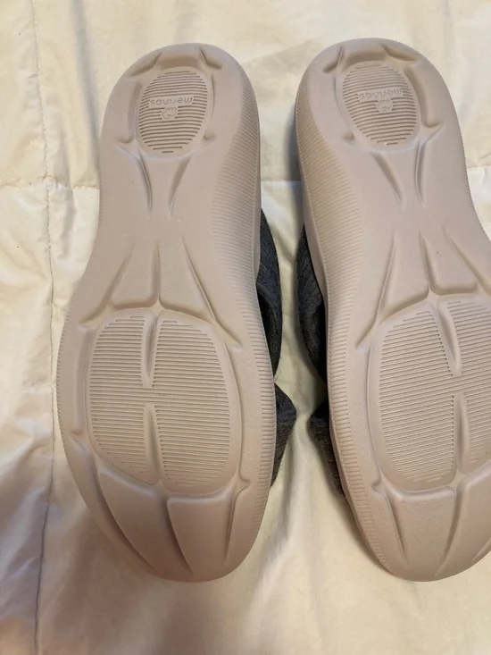 Merinos Women's Gray Cross-Band Cozy Slide Mules - Picture 2 of 5